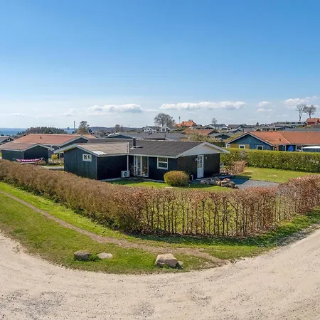 Djurvänligt Hem I Med Kök