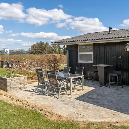 Djurvänligt Hem I Med Kök *